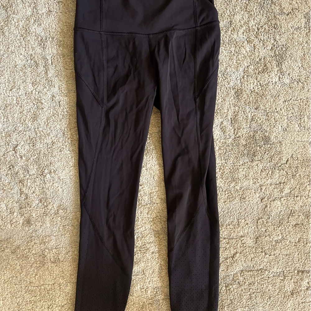 Lululemon Cut Out Leggings | Size 4 | Black 🖤